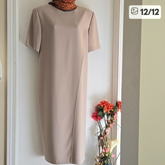 Rouie | Vintage | Soft Beige Shift Dress - Picture 12 of 12